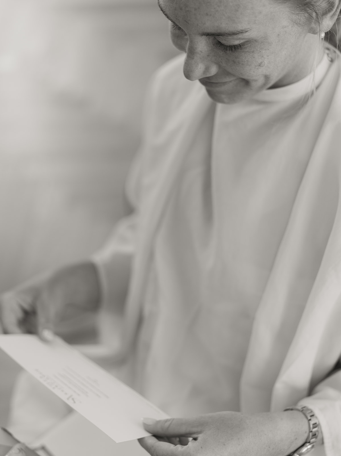 a bride reads a note from her husband